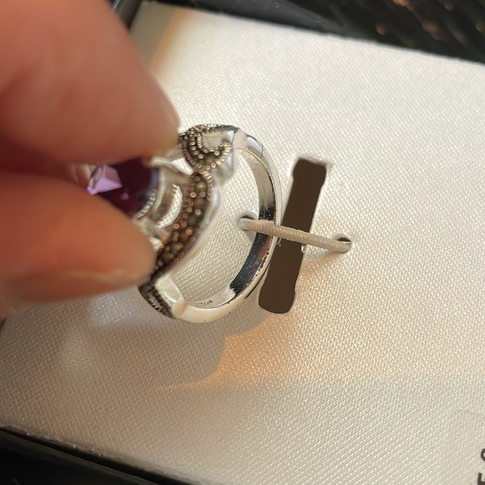 La Belle Vie Silver Ring with Purple Cubic Zirconia - Picture 4 of 6